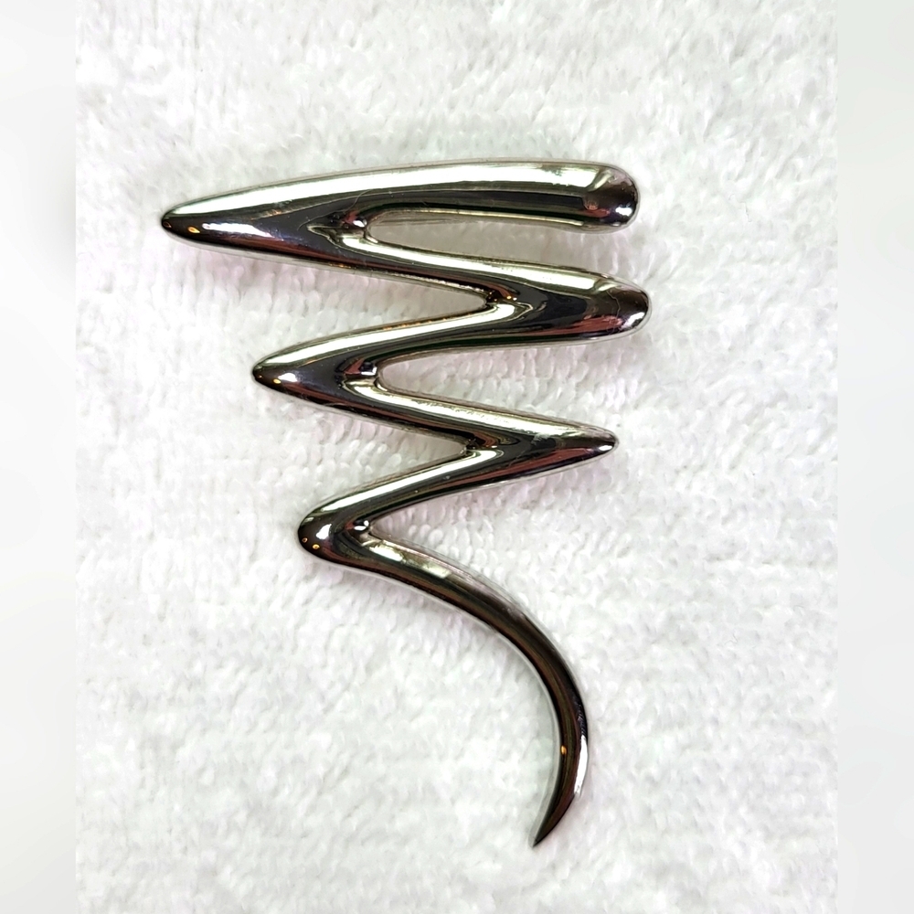 Silver Tone Squiggle Tornado Lapel Pin - Brooch - Scarf Pin